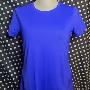 Athleta running shirt